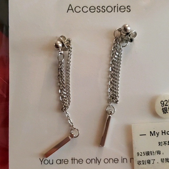 Women's chain dangled bar earings still in package - Picture 1 of 2